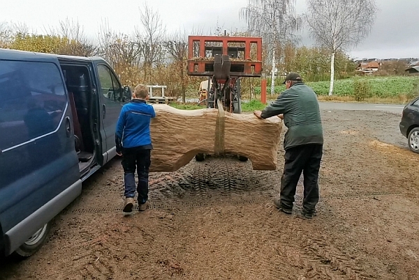 bank eckbank eiche schnitzen motors�ge kettens�gen holz garten jochen adam holzwerker